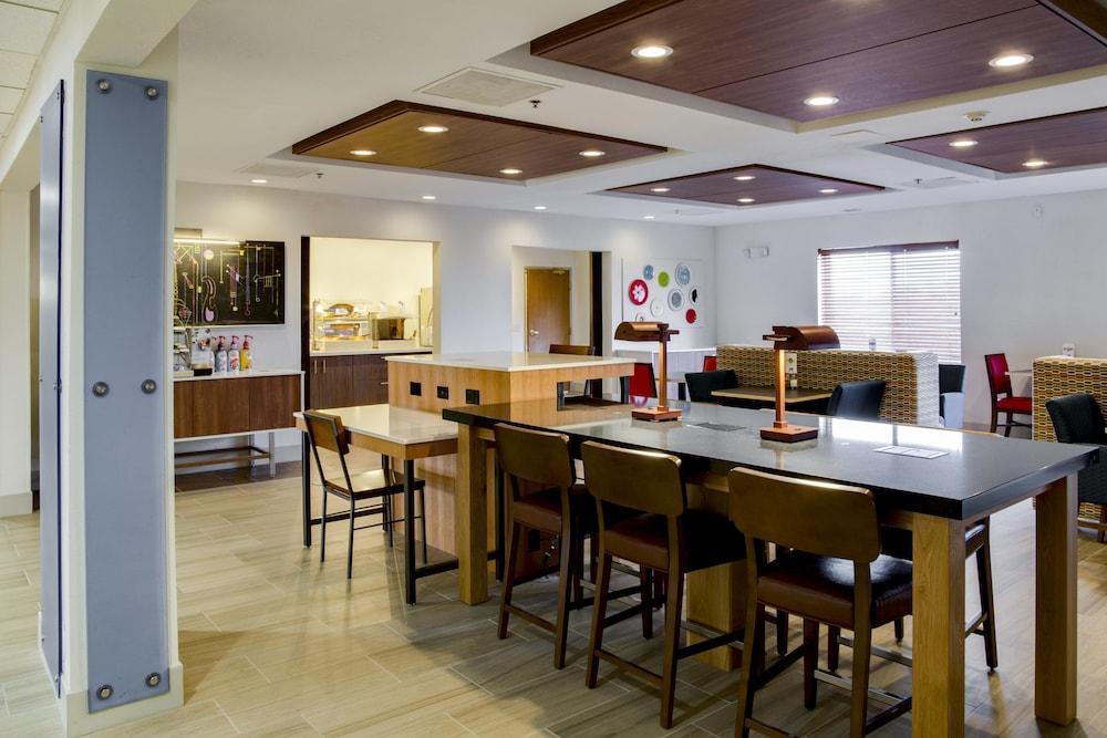 Holiday Inn Express & Suites Jacksonville By Ihg South Jacksonville Eksteriør bilde